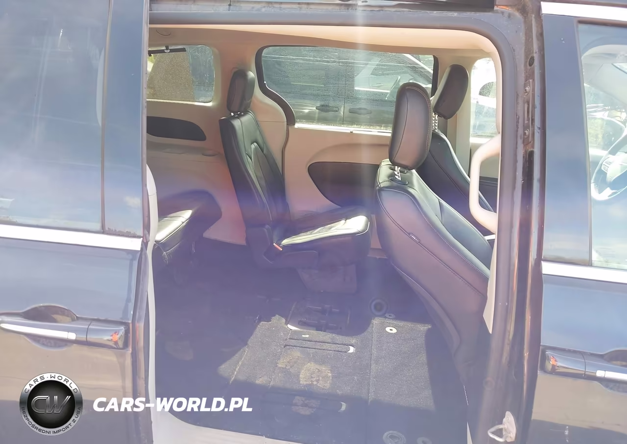 2019 Chrysler Pacifica Touring L VIN:2C4RC1BG2KR532759 - 8