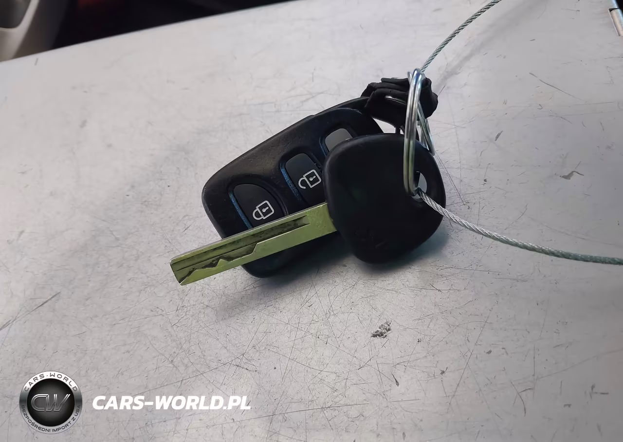 2017 Hyundai Veloster Turbo R-Spec VIN:KMHTC6AE5HU318536 - 11