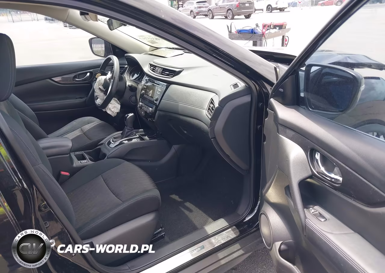 2017 Nissan Rogue Sv VIN:5N1AT2MTXHC813640 - 5
