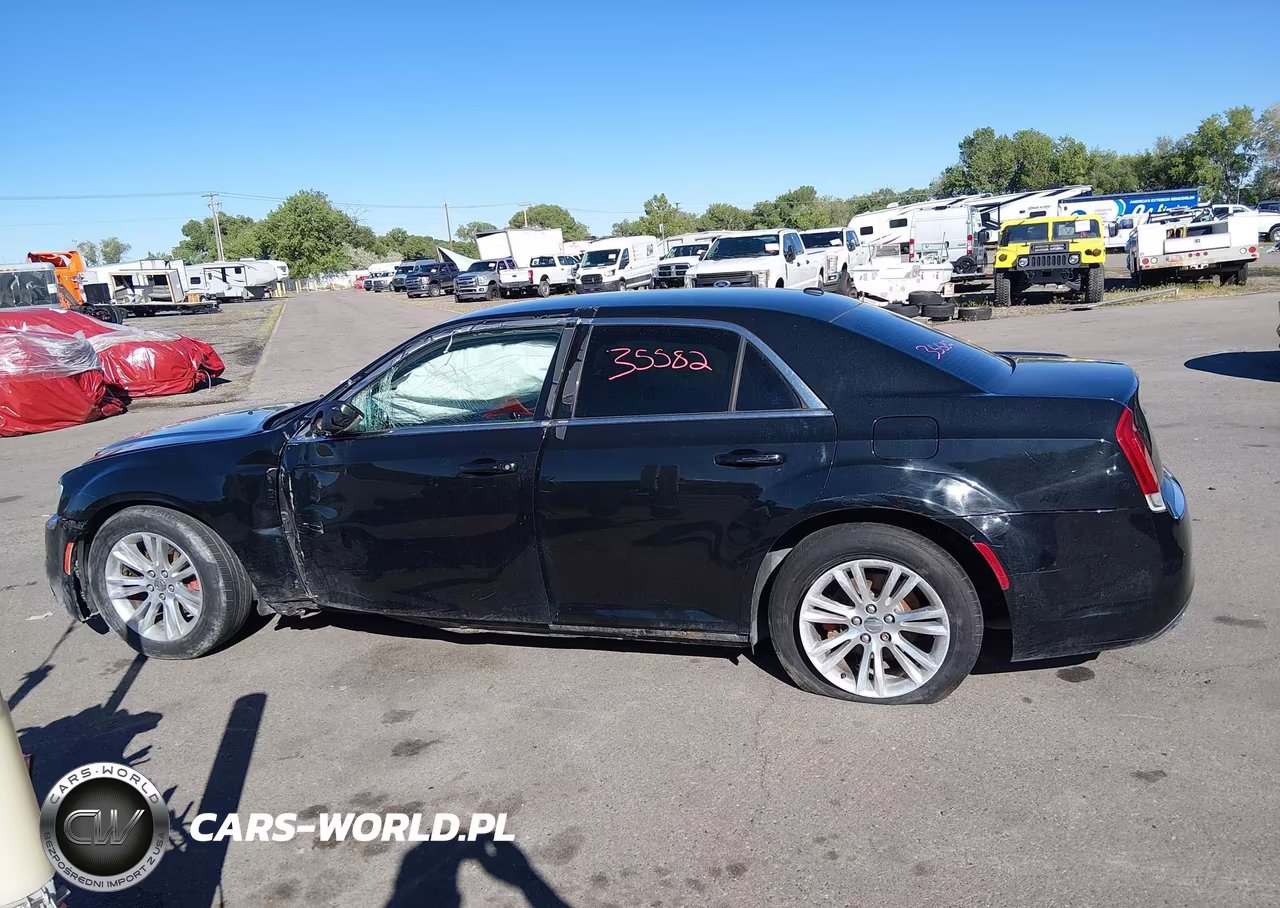 2016 Chrysler 300 Touring VIN:2C3CCAAG2GH190500 - 15