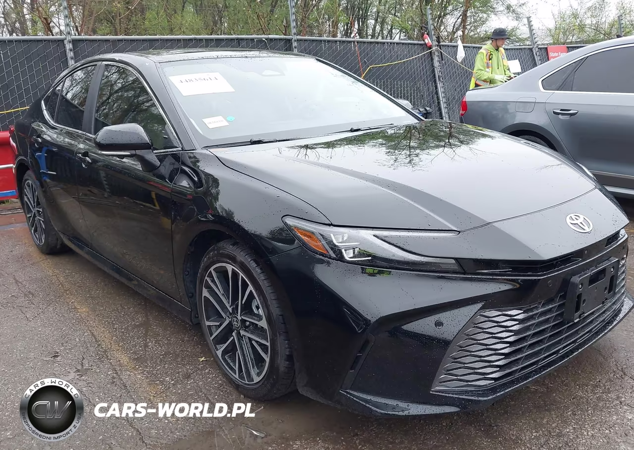 2025 Toyota Camry Xle