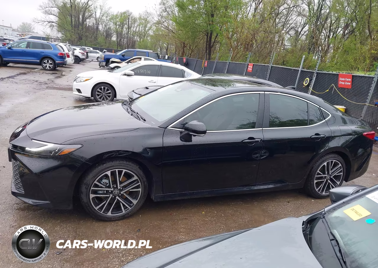 2025 Toyota Camry Xle VIN:4T1DAACK2SU600043 - 14