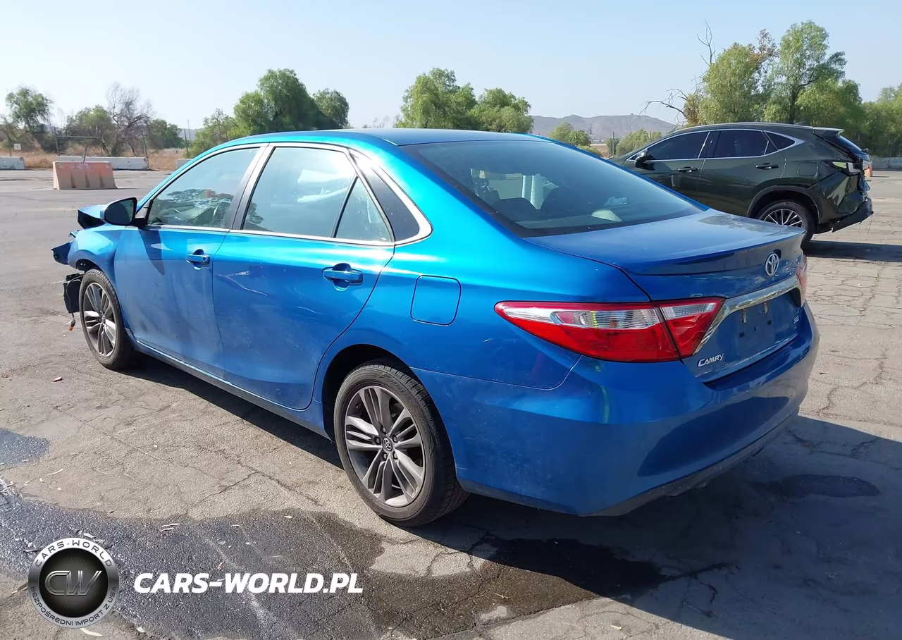 2017 Toyota Camry Se VIN:4T1BF1FK8HU704016 - 3