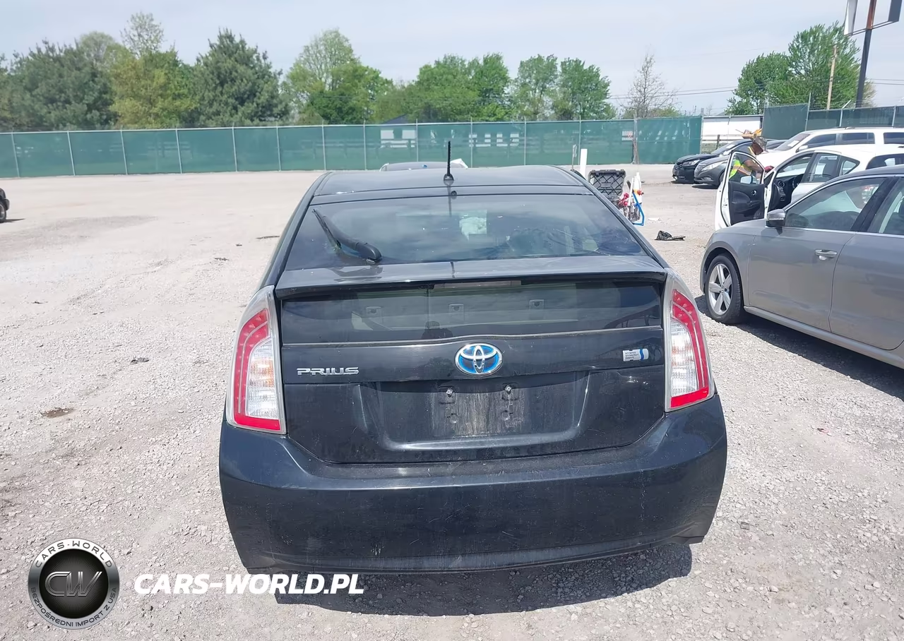 2014 Toyota Prius Two VIN:JTDKN3DU3E1782370 - 16