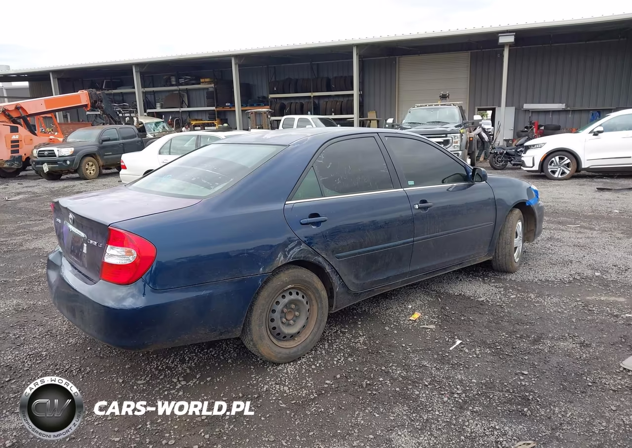 2003 Toyota Camry Le VIN:4T1BE32K53U252118 - 4