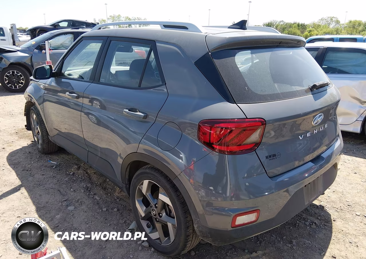 2022 Hyundai Venue Sel VIN:KMHRC8A39NU150657 - 3