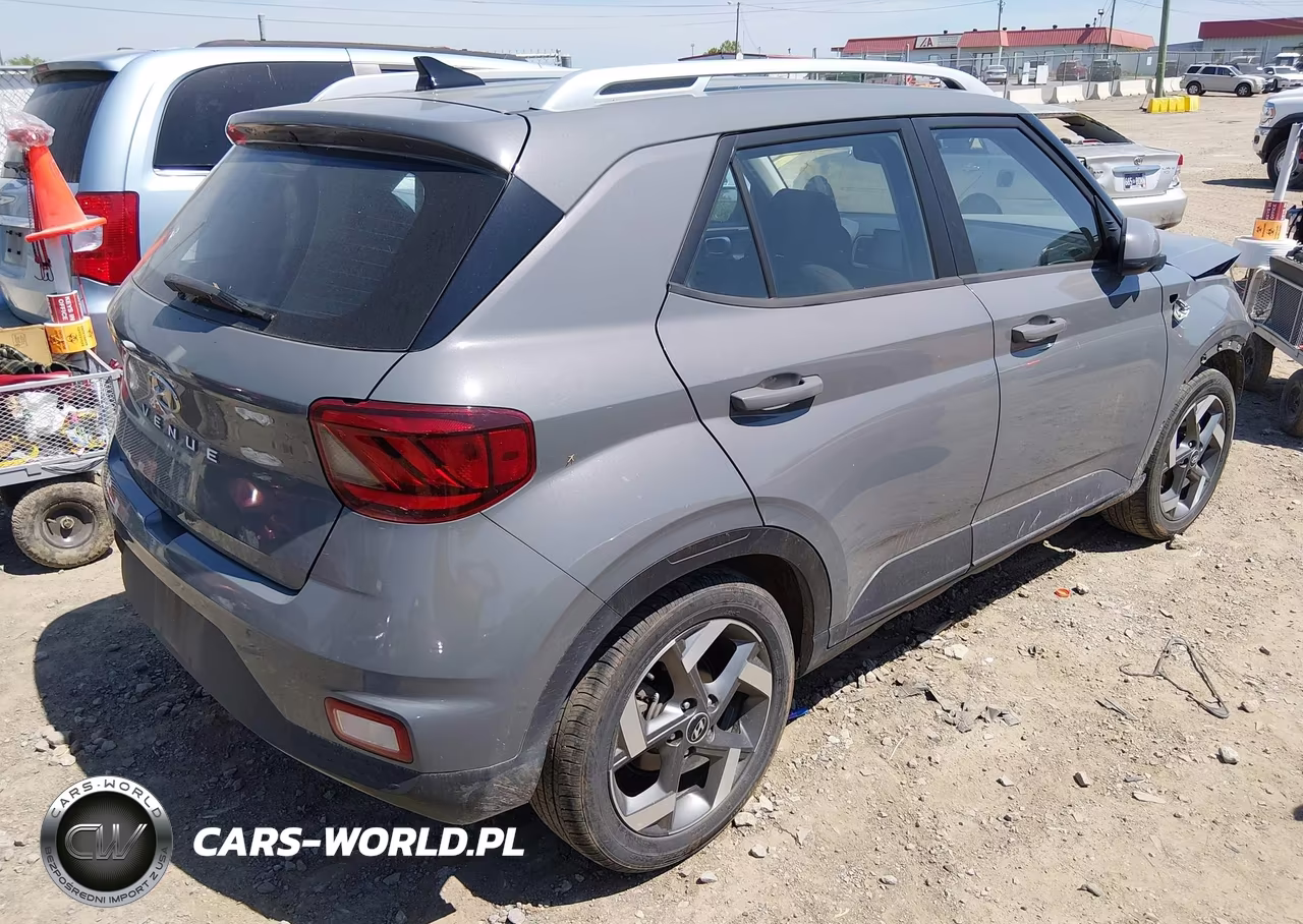 2022 Hyundai Venue Sel VIN:KMHRC8A39NU150657 - 4