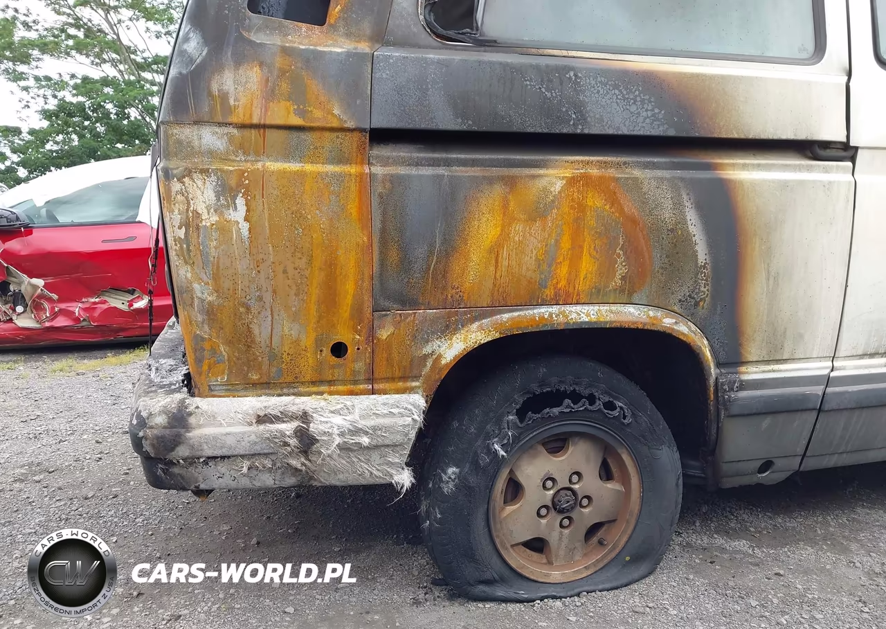 1990 Volkswagen Vanagon Bus VIN:WV2YB0258LG104416 - 12