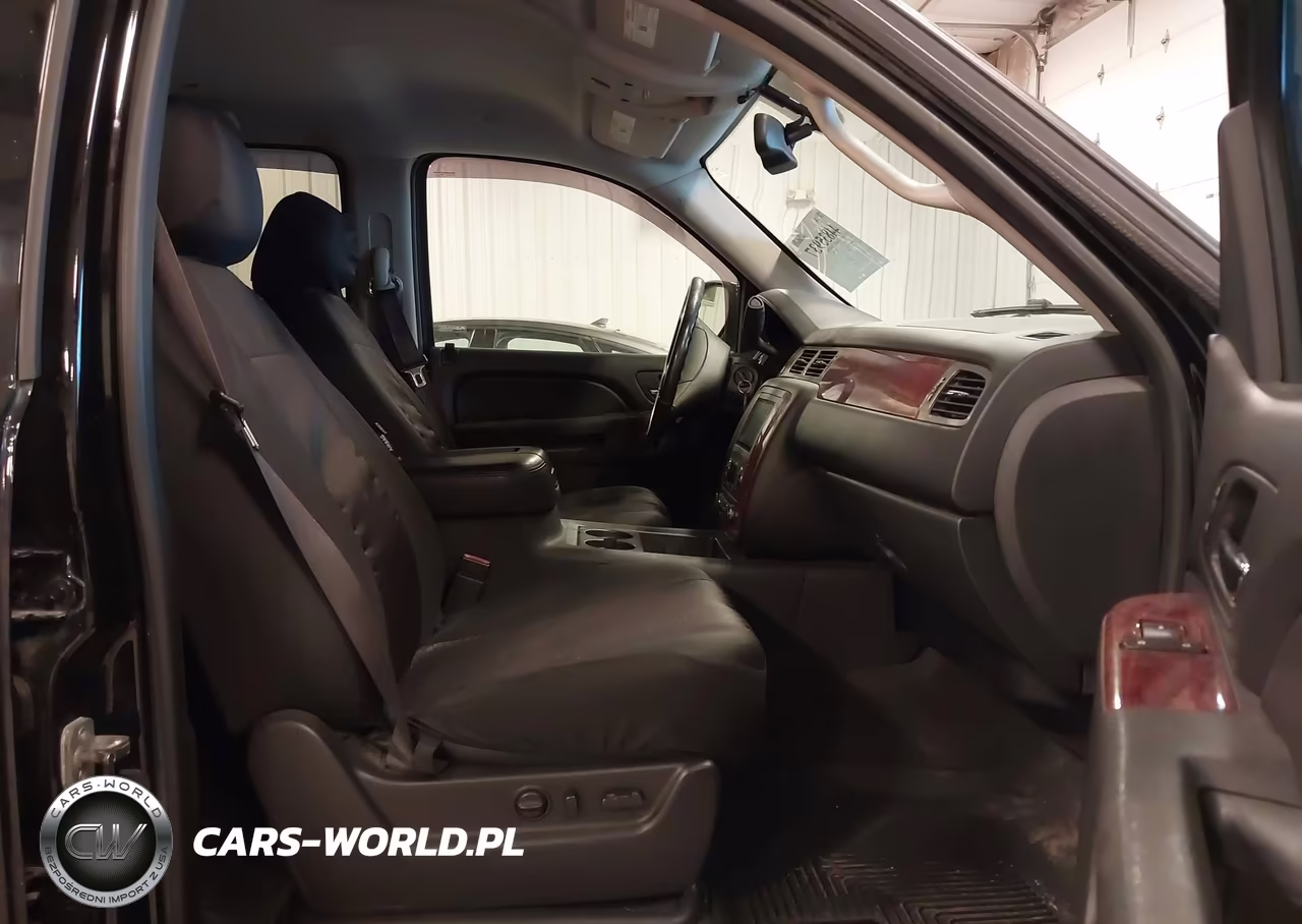 2013 Chevrolet Tahoe Lt VIN:1GNSKBE06DR195893 - 5