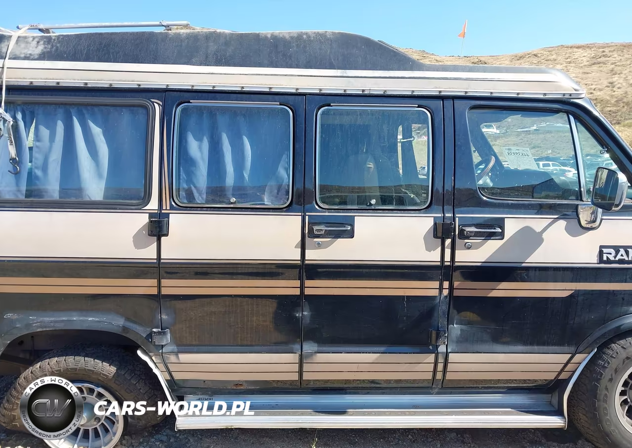 1988 Dodge Ram Van B150 VIN:2B6FB13Y6JK124094 - 13
