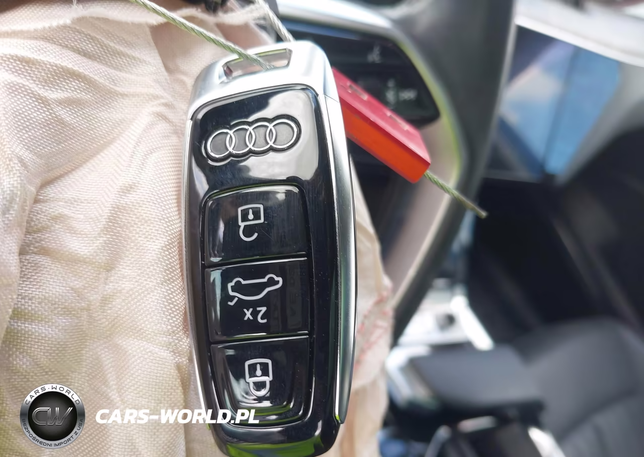 2022 Audi E-Tron Premium Plus Quattro VIN:WA1LAAGE7NB009110 - 11