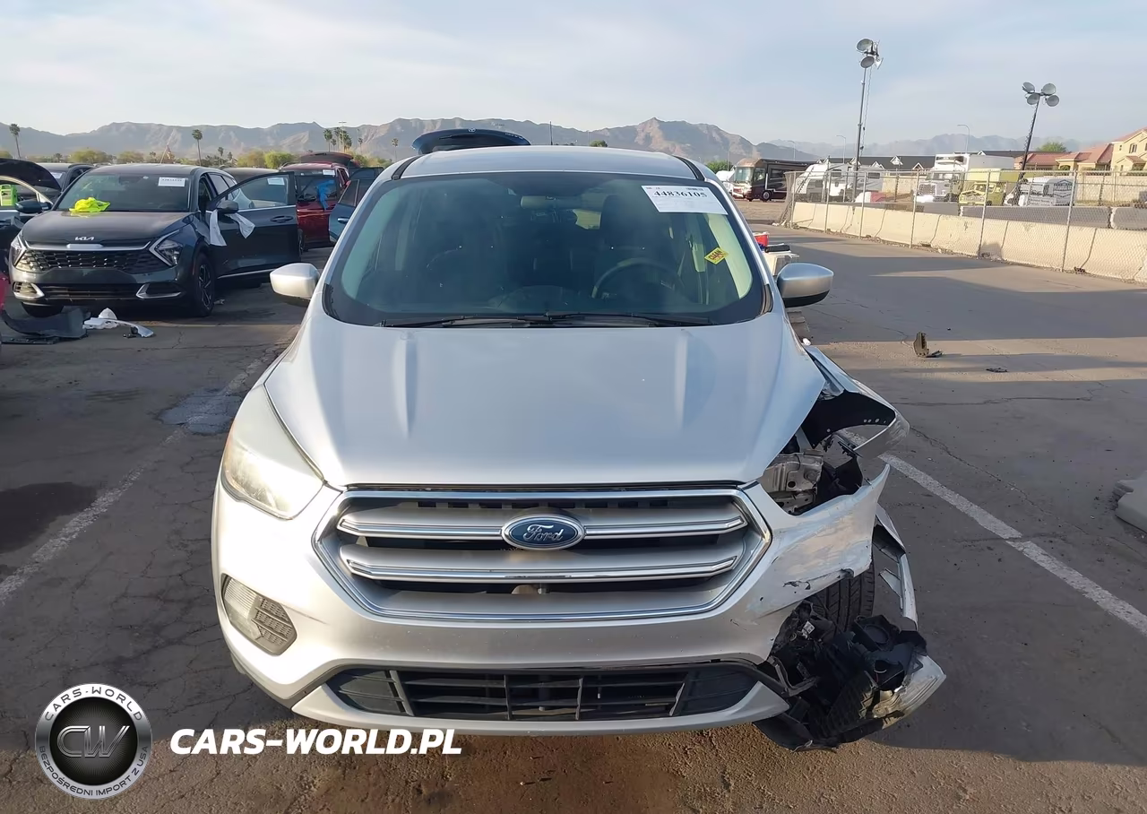 2017 Ford Escape Se VIN:1FMCU0GD1HUA15052 - 12