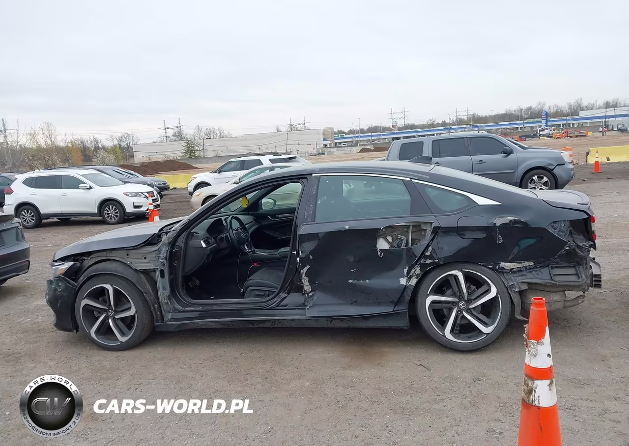 2018 Honda Accord Sport VIN:1HGCV1F30JA148698 - 14