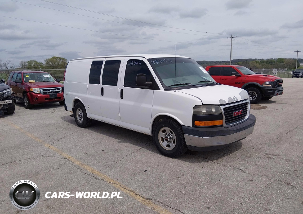 2004 GMC Savana Standard