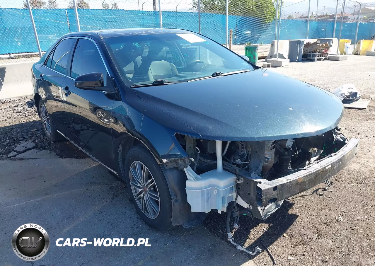 2012 Toyota Camry Le – zdjęcie 1 z 17
