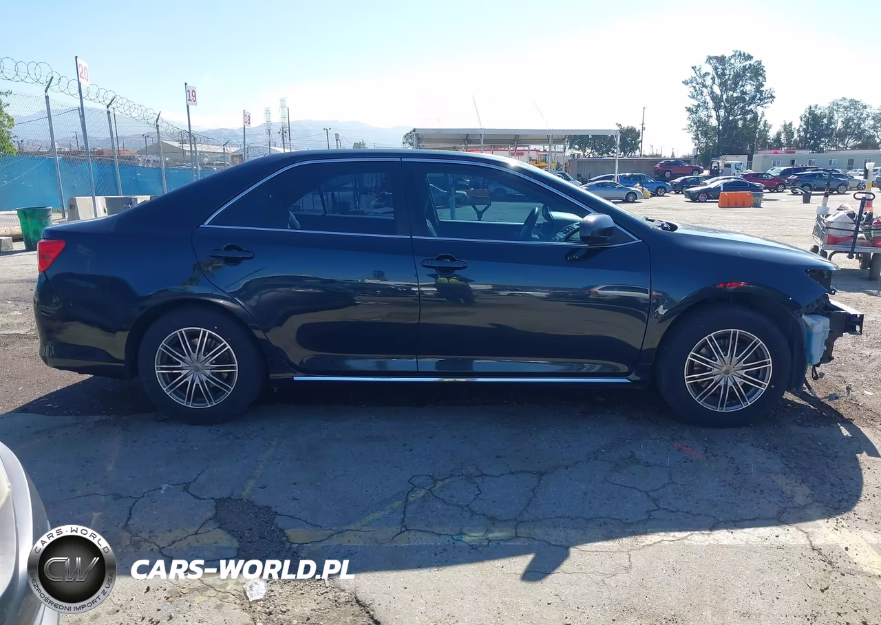 2012 Toyota Camry Le VIN:4T4BF1FK9CR157708 - 14