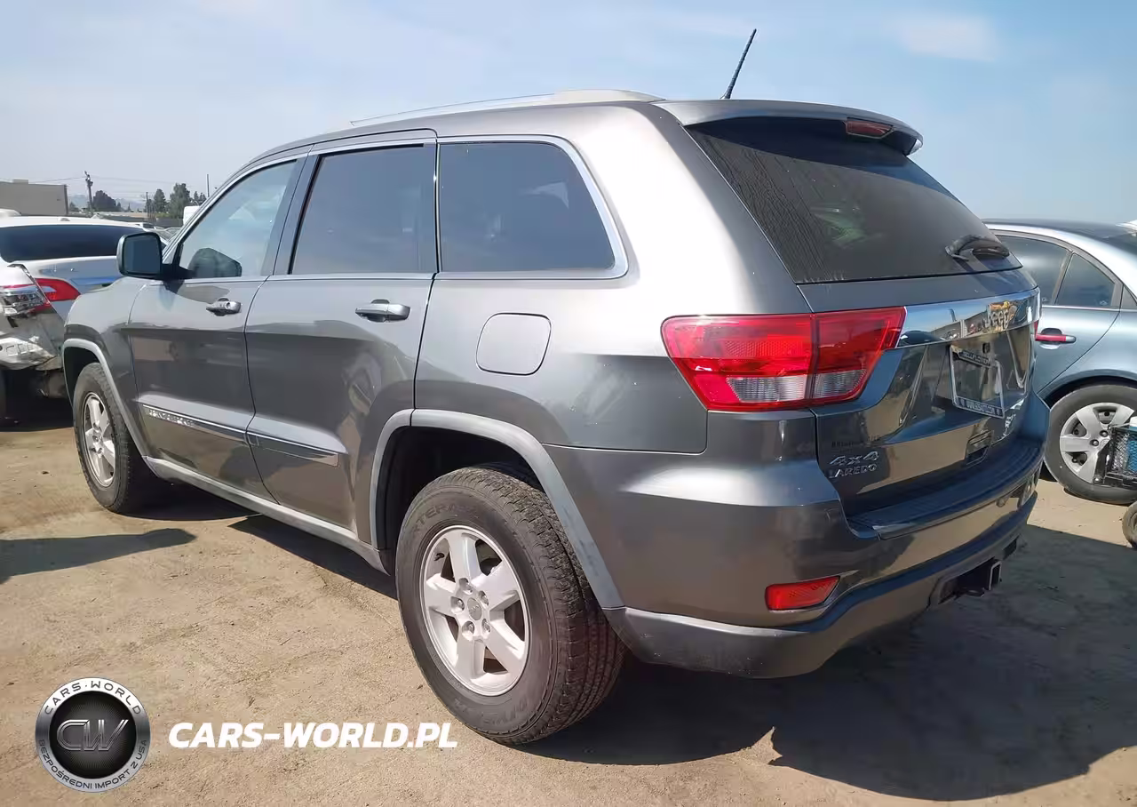 2012 Jeep Grand Cherokee Laredo VIN:1C4RJFAG1CC121402 - 3