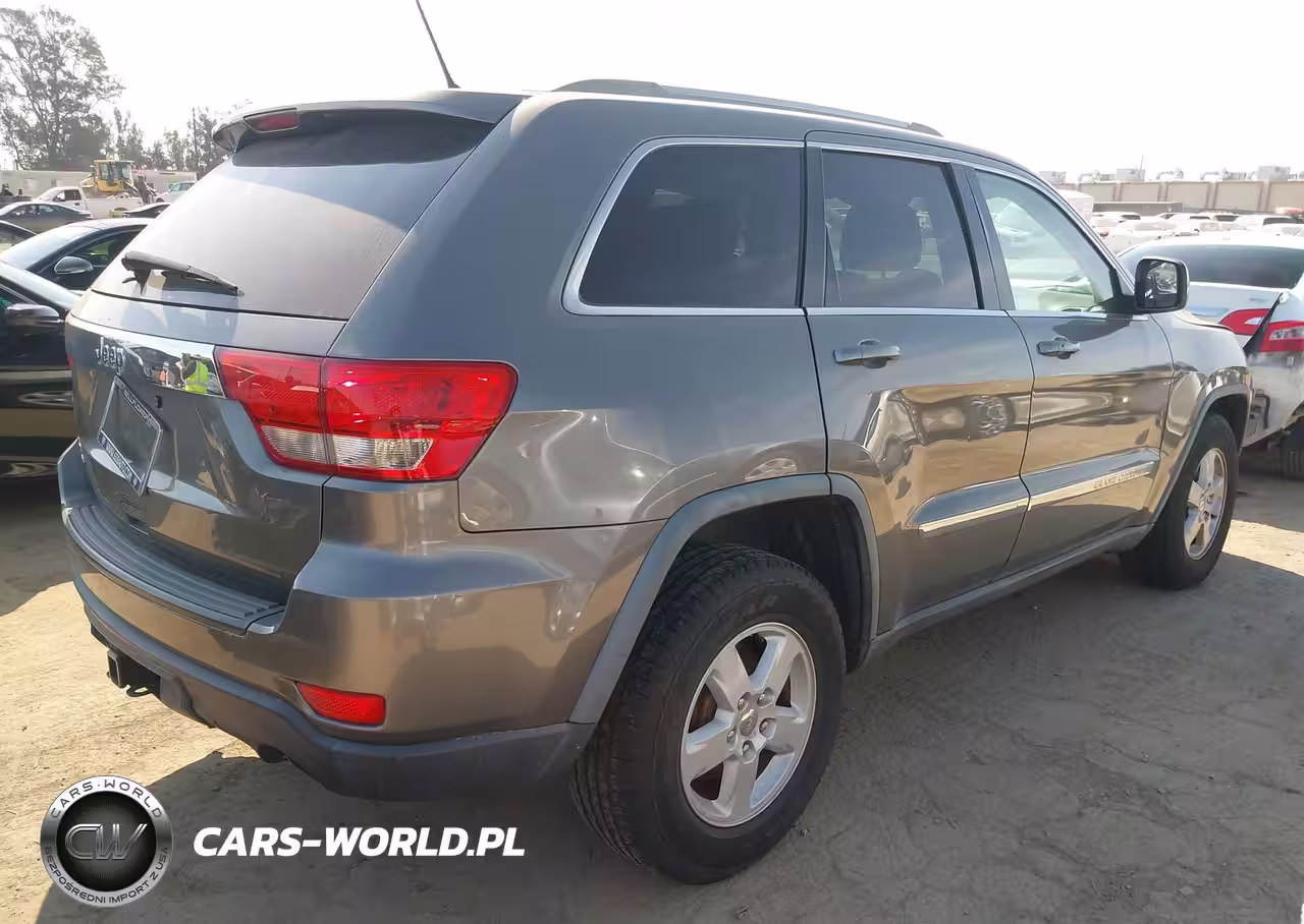 2012 Jeep Grand Cherokee Laredo VIN:1C4RJFAG1CC121402 - 4