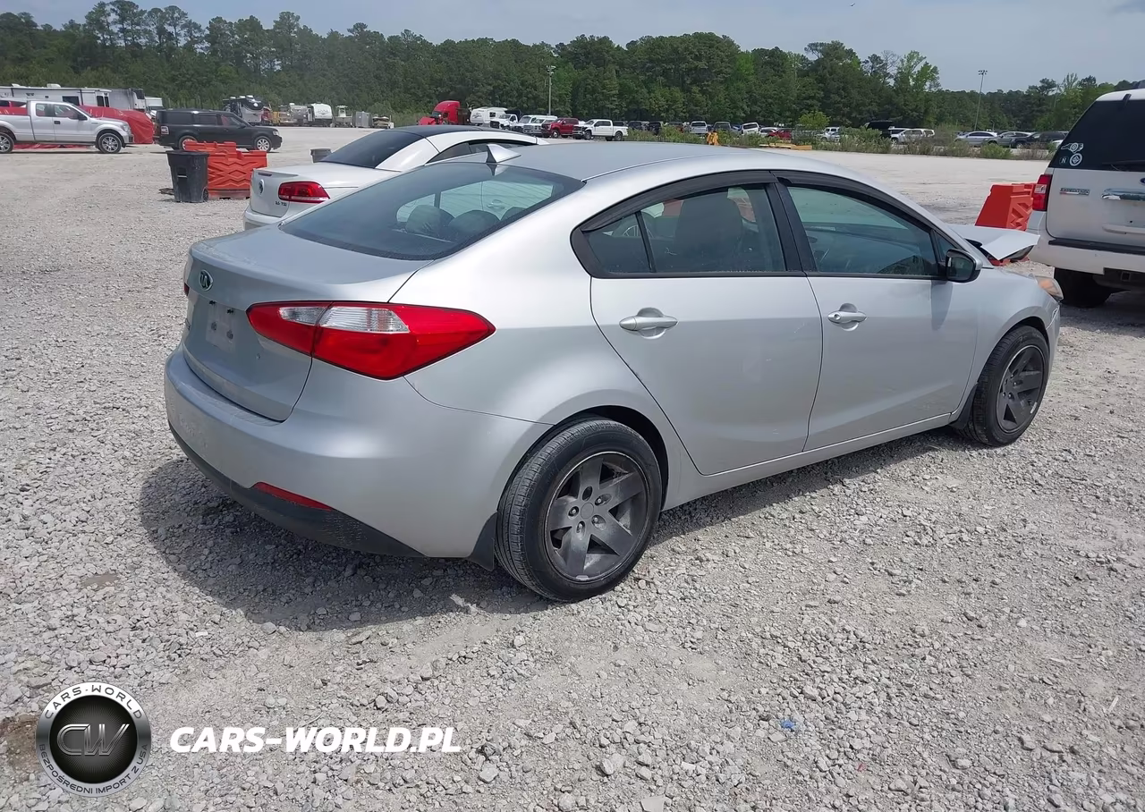2015 Kia Forte Lx VIN:KNAFK4A63F5361133 - 4