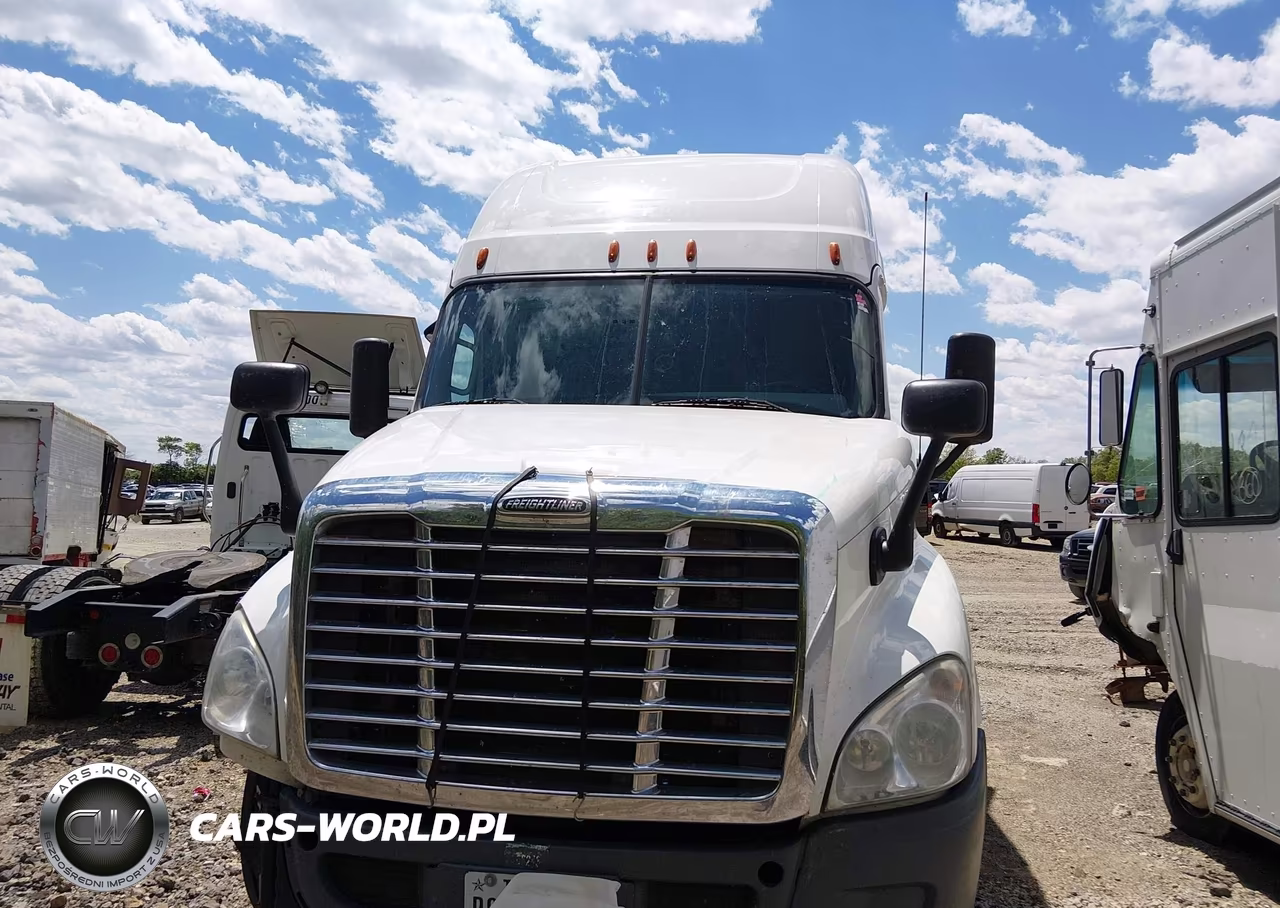 2019 Freightliner Cascadia 125 VIN:3AKJGLDR8KDKM2399 - 13