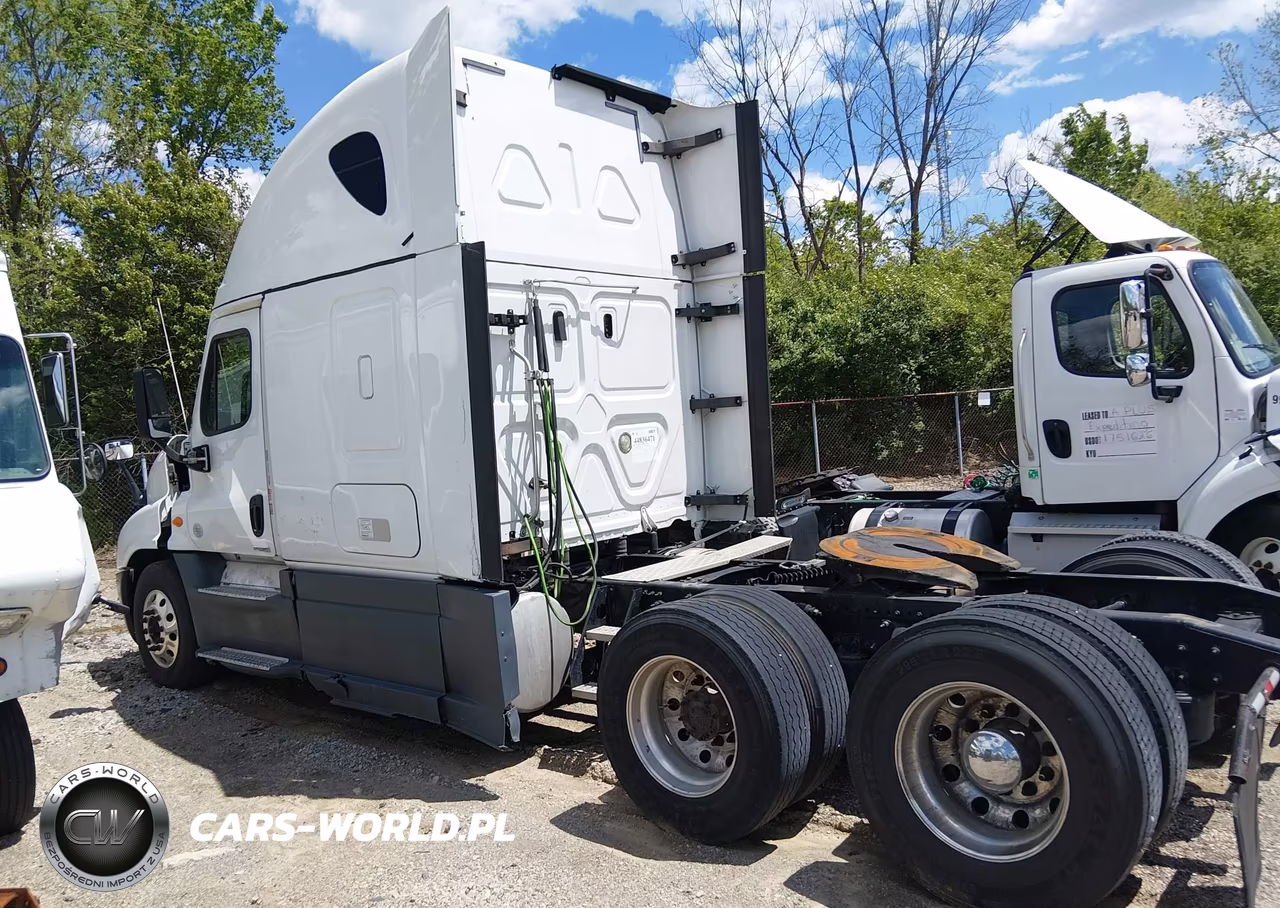 2019 Freightliner Cascadia 125 VIN:3AKJGLDR8KDKM2399 - 15