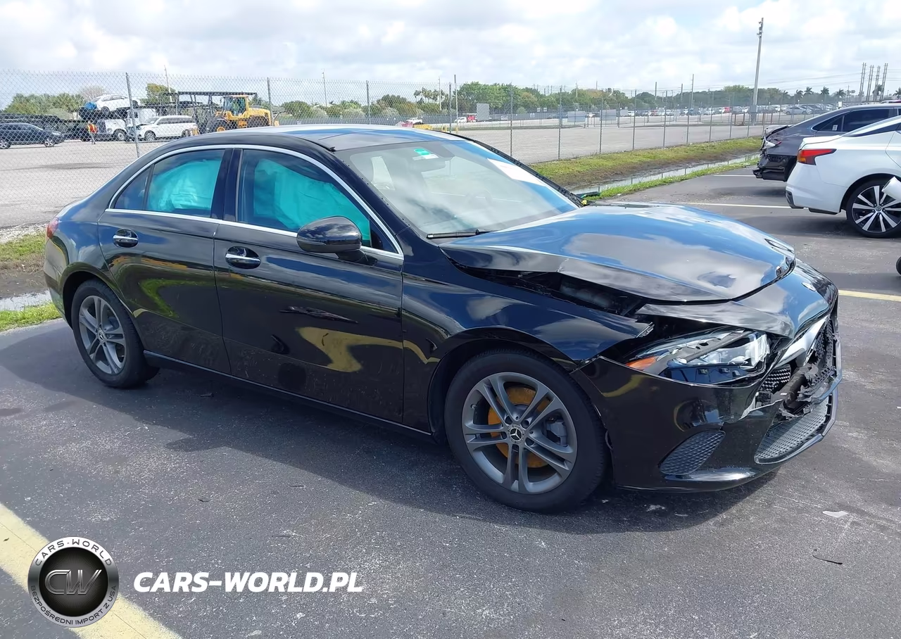 2020 Mercedes-Benz A 220