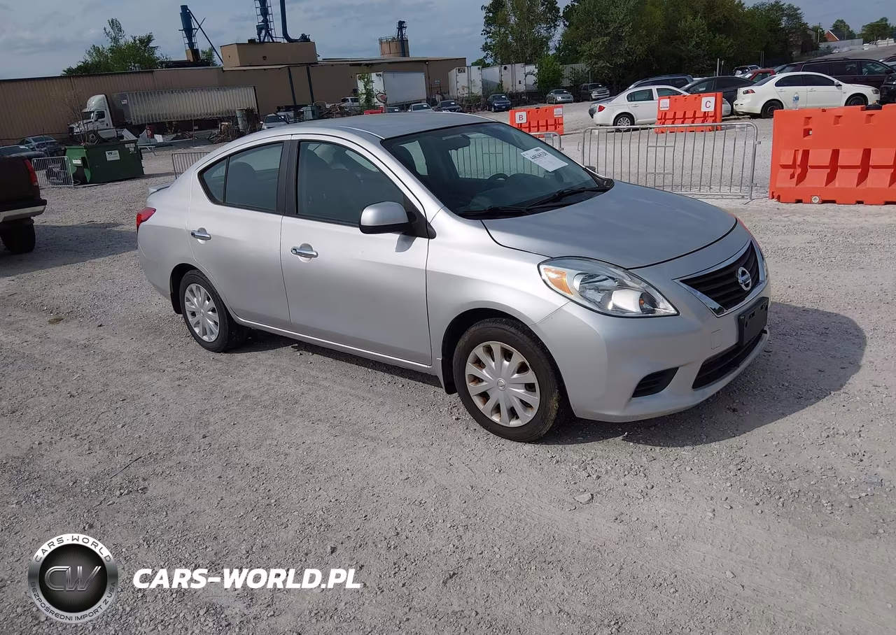 2013 Nissan Versa 1.6 Sv
