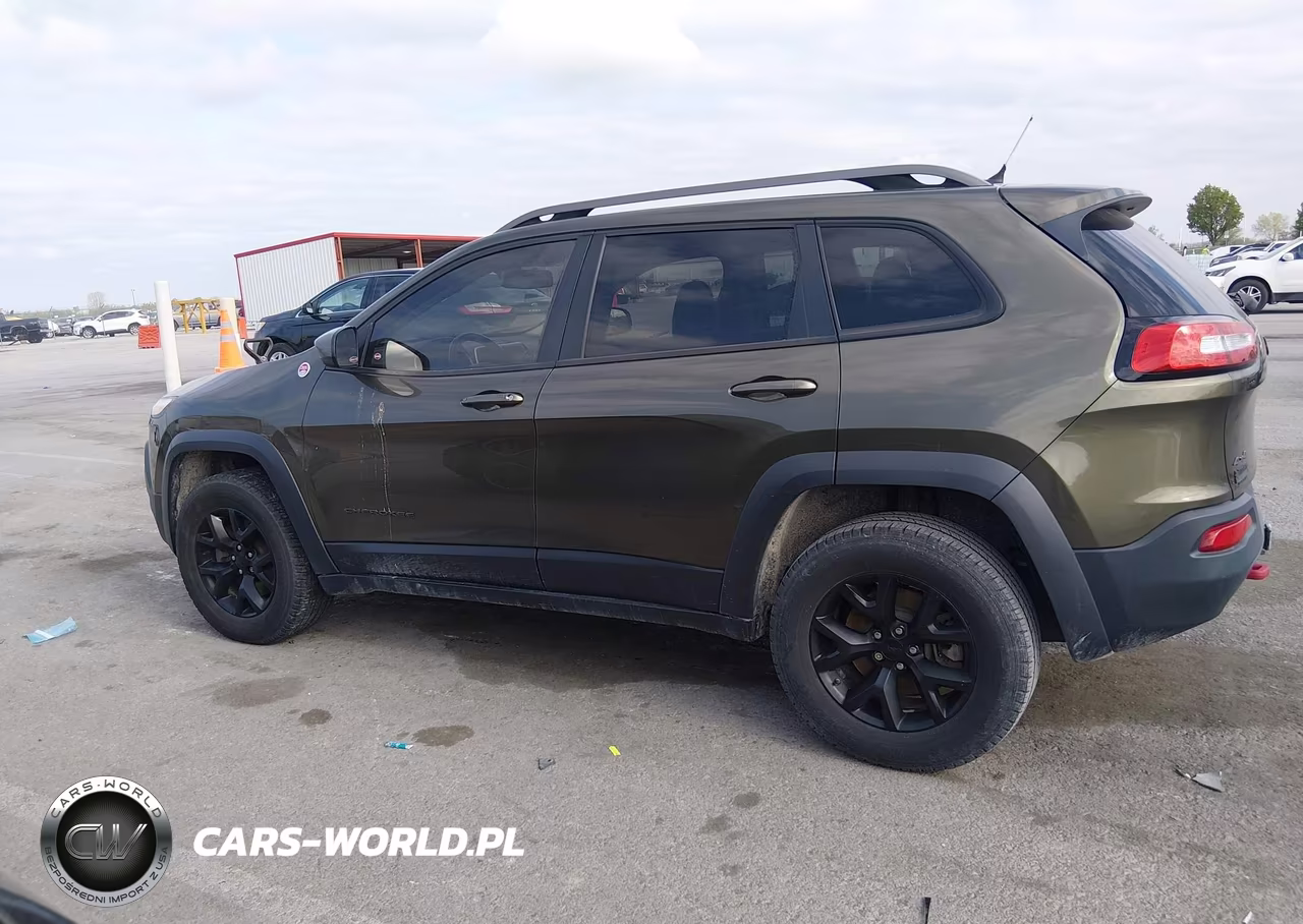 2015 Jeep Cherokee Trailhawk VIN:1C4PJMBS4FW576262 - 14