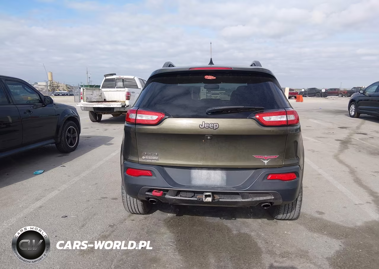 2015 Jeep Cherokee Trailhawk VIN:1C4PJMBS4FW576262 - 16