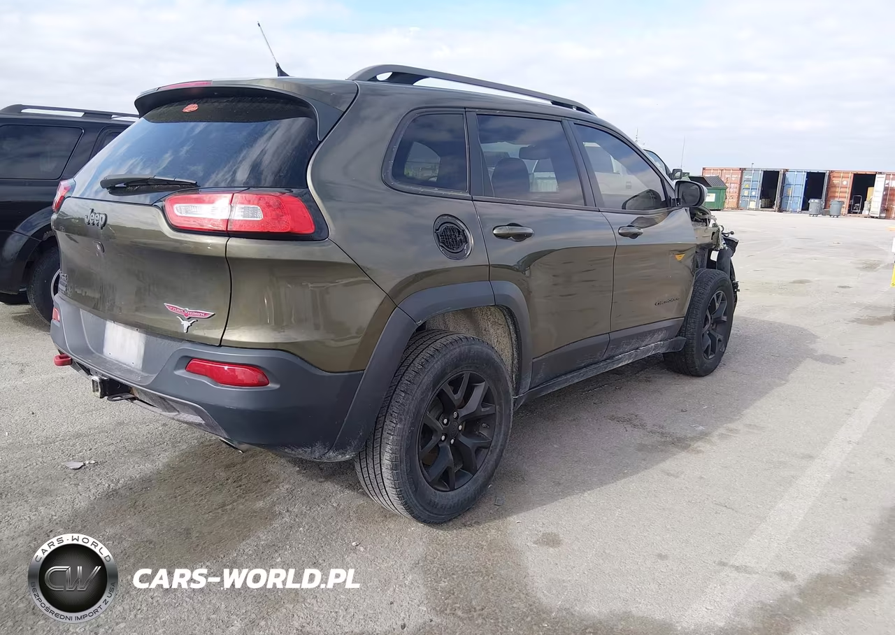 2015 Jeep Cherokee Trailhawk VIN:1C4PJMBS4FW576262 - 4
