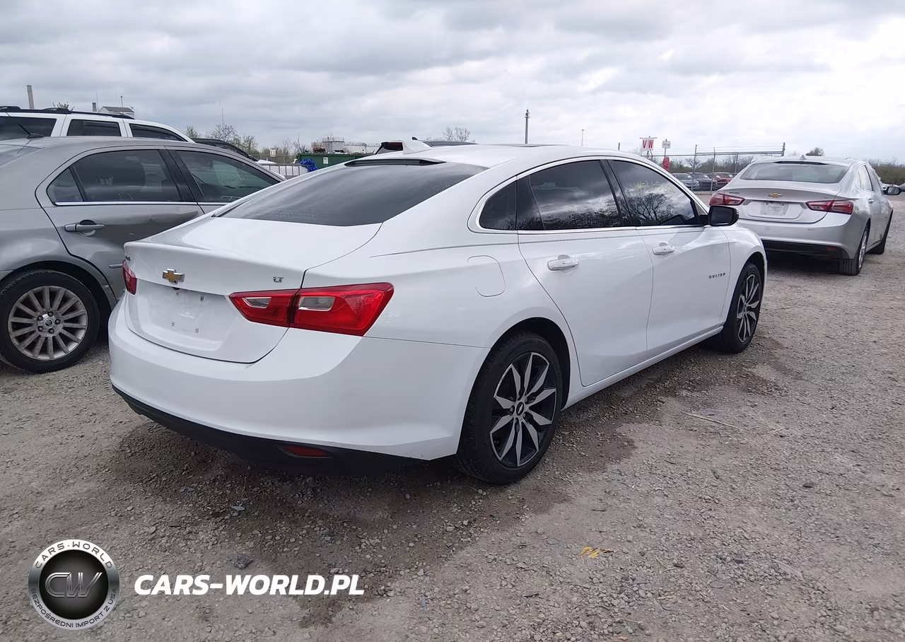 2017 Chevrolet Malibu 1Lt VIN:1G1ZE5ST2HF112944 - 4