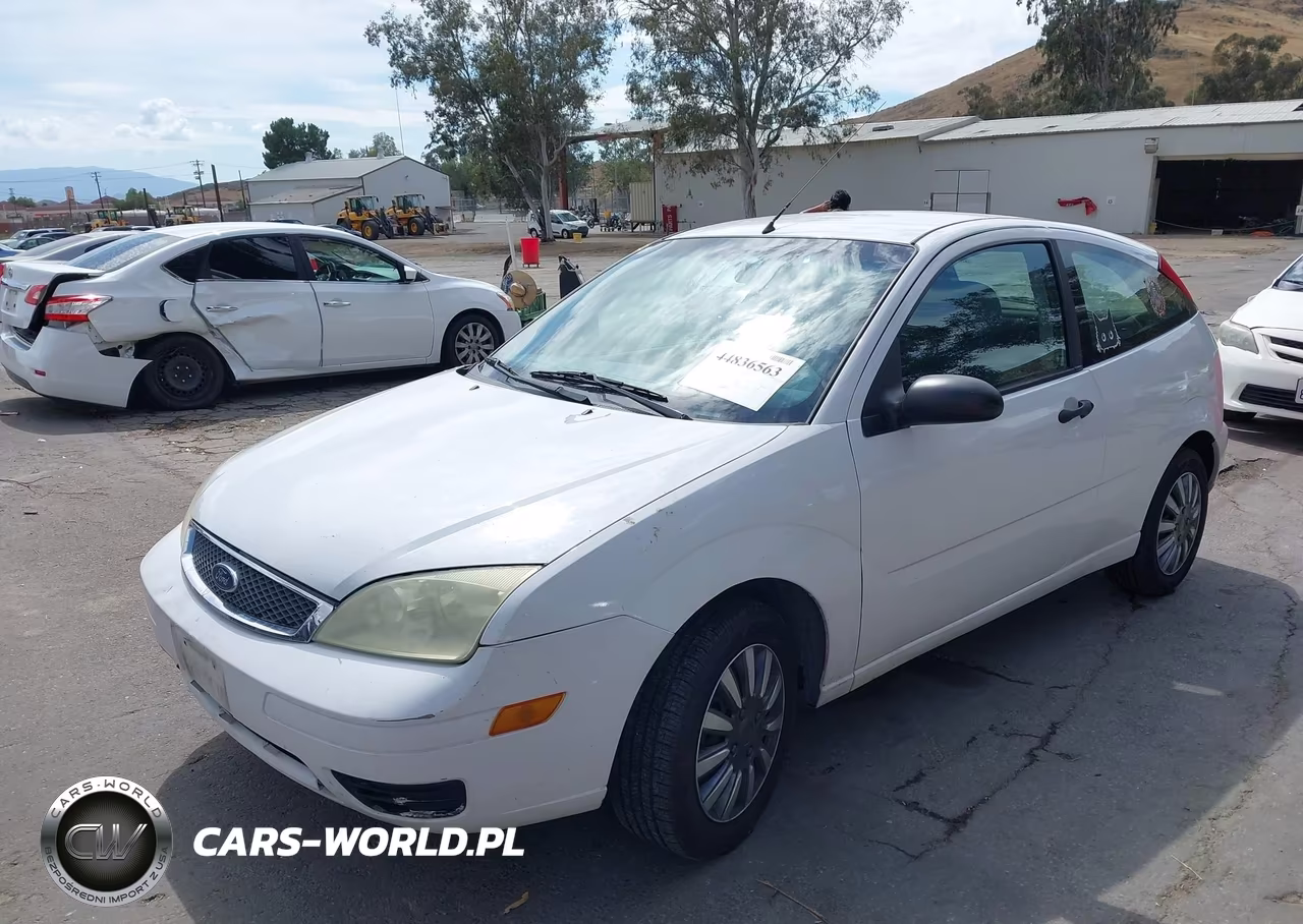 2005 Ford Focus Zx3 VIN:3FAFP31N65R117810 - 2