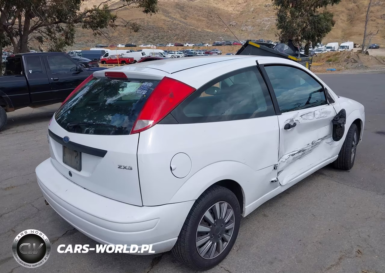 2005 Ford Focus Zx3 VIN:3FAFP31N65R117810 - 4