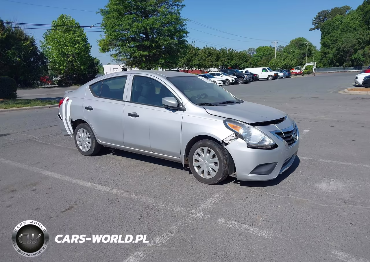 2018 Nissan Versa 1.6 S+