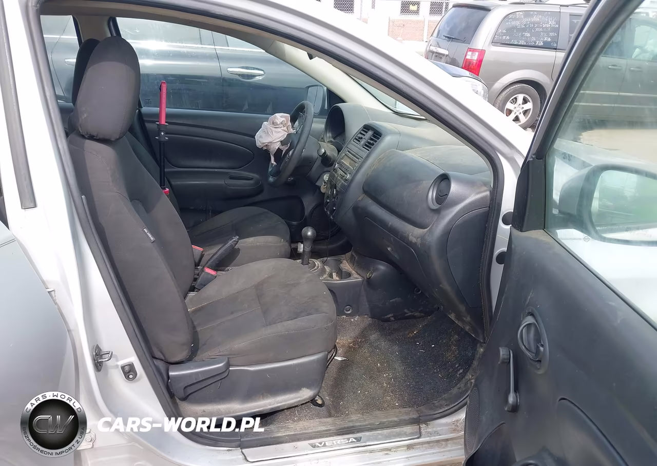 2018 Nissan Versa 1.6 S+ VIN:3N1CN7AP5JL841418 - 5