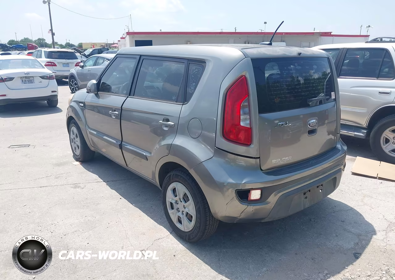 2013 Kia Soul VIN:KNDJT2A5XD7568688 - 3