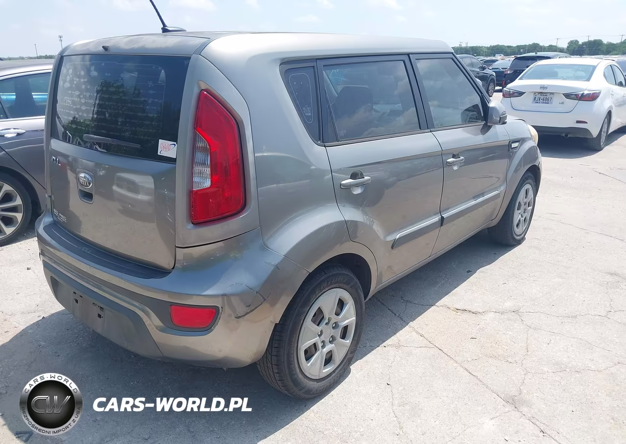 2013 Kia Soul VIN:KNDJT2A5XD7568688 - 4