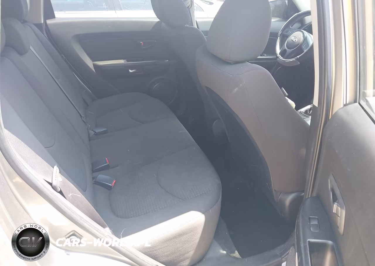 2013 Kia Soul VIN:KNDJT2A5XD7568688 - 8
