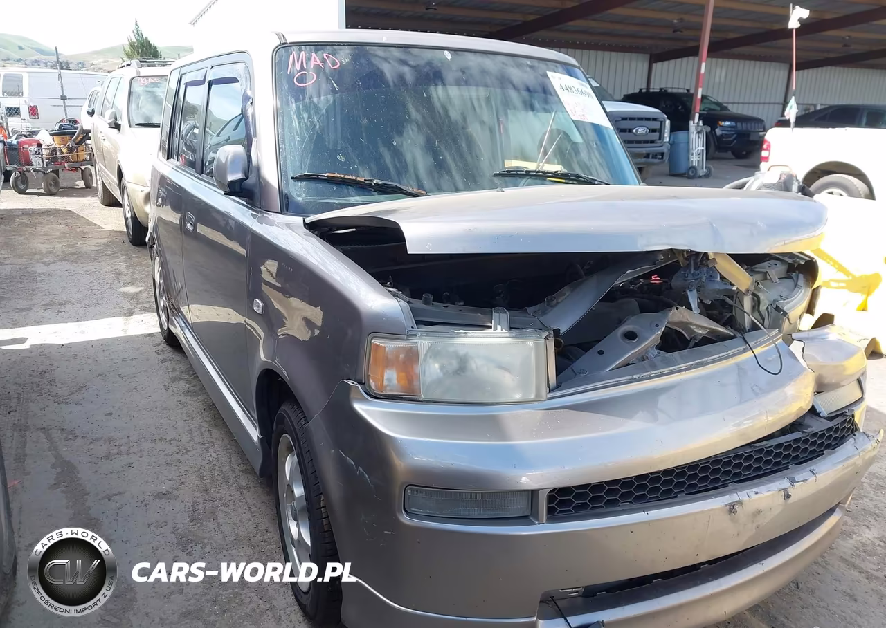 2004 Scion Xb