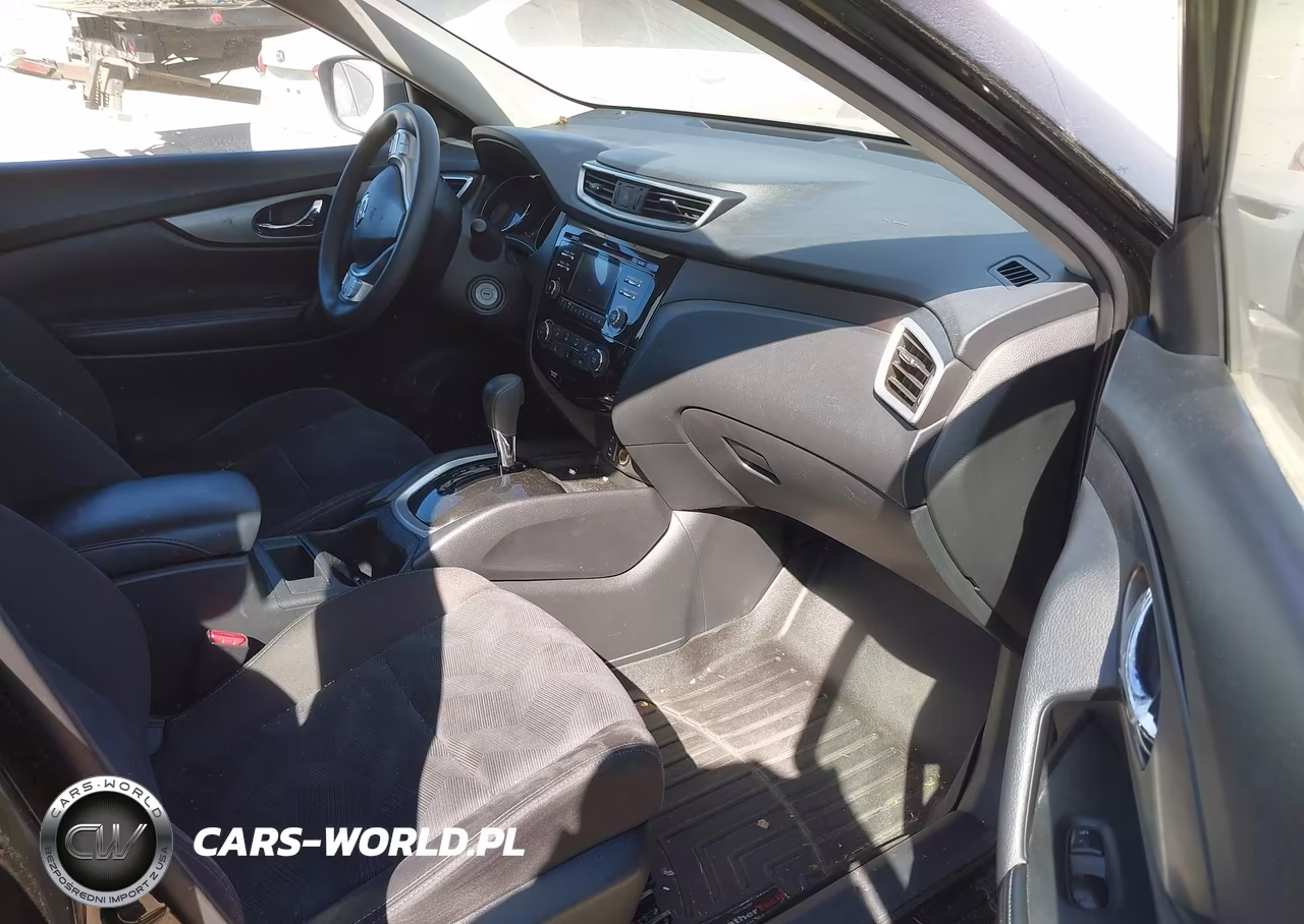 2015 Nissan Rogue S VIN:KNMAT2MV2FP562365 - 5
