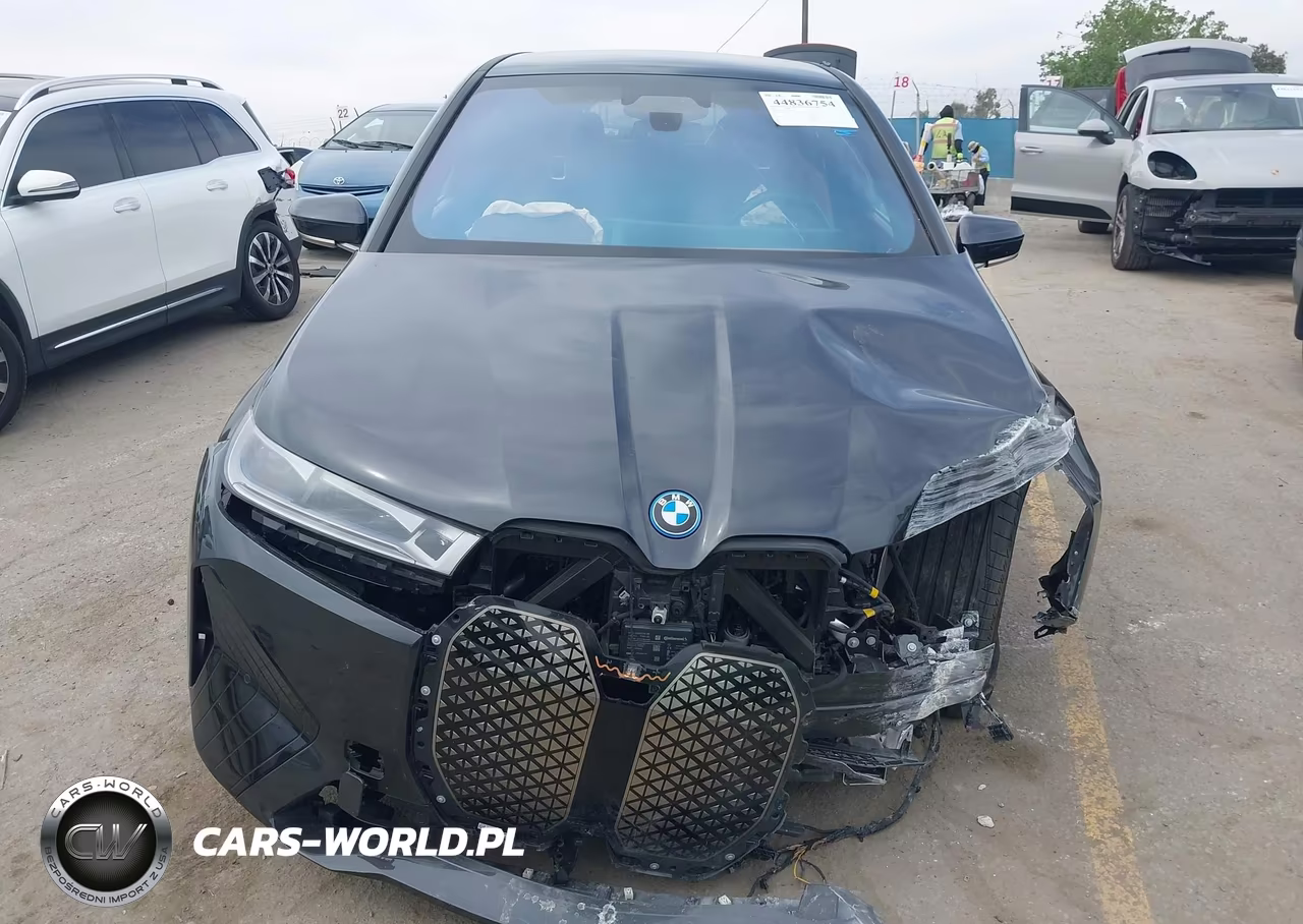 2025 BMW Ix xDrive50 VIN:WB523CF03SCT84376 - 11