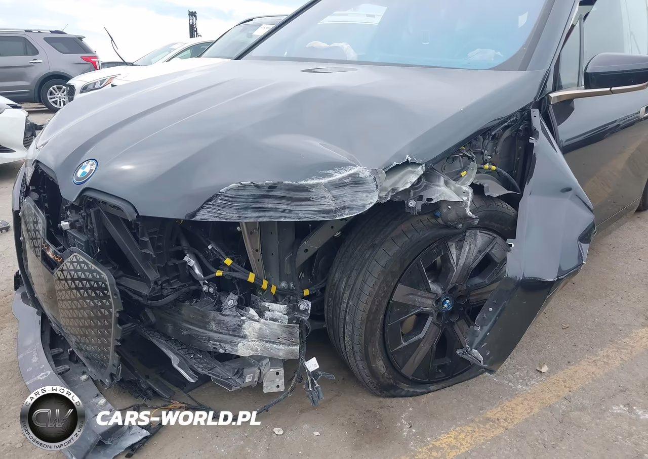 2025 BMW Ix xDrive50 VIN:WB523CF03SCT84376 - 6