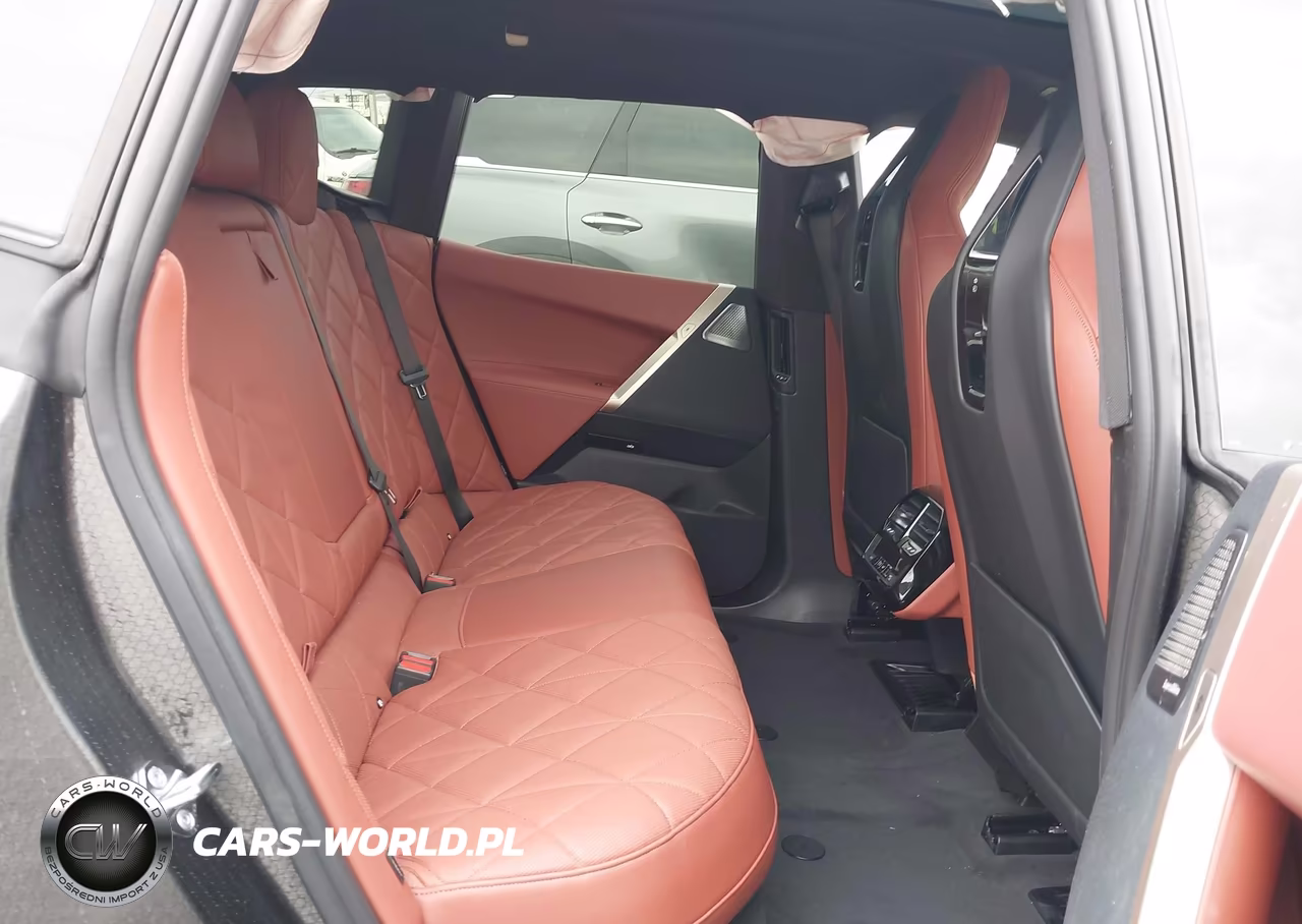 2025 BMW Ix xDrive50 VIN:WB523CF03SCT84376 - 8