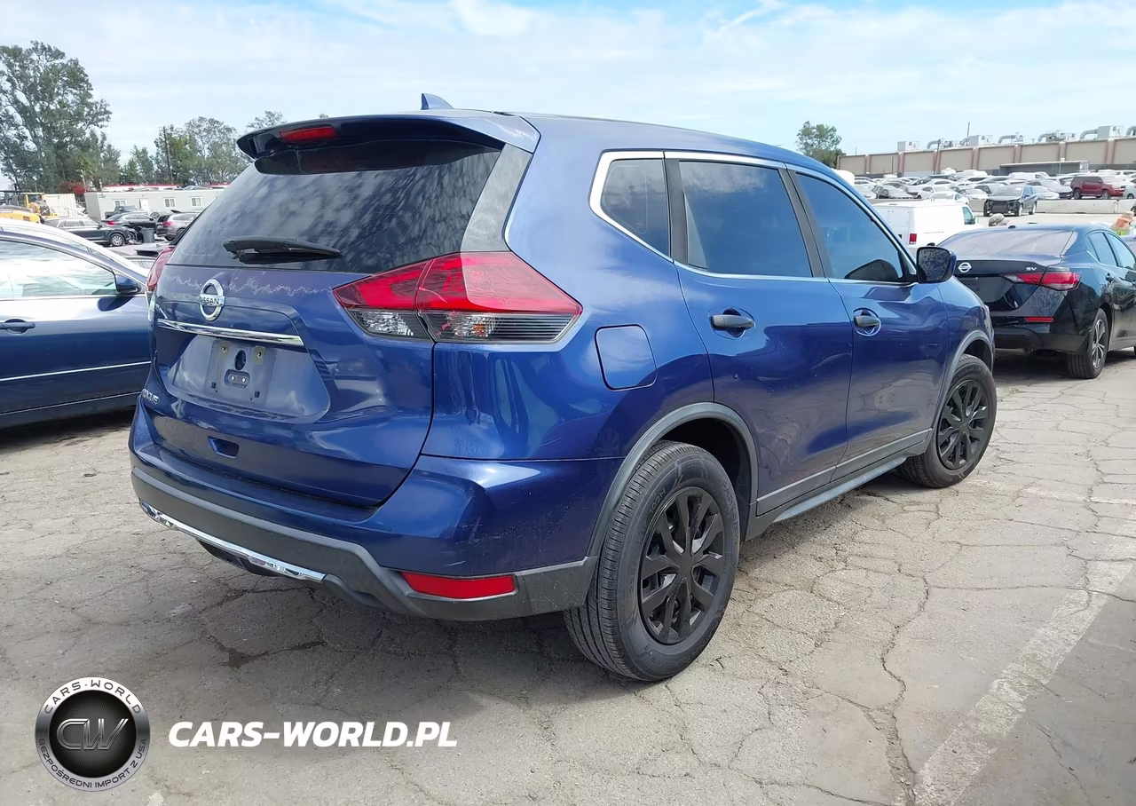 2019 Nissan Rogue S VIN:KNMAT2MT3KP526662 - 4