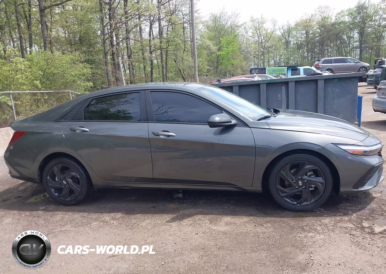 2026 Hyundai Elantra Sel Sport VIN:KMHLM4DG3TU120061 - 13