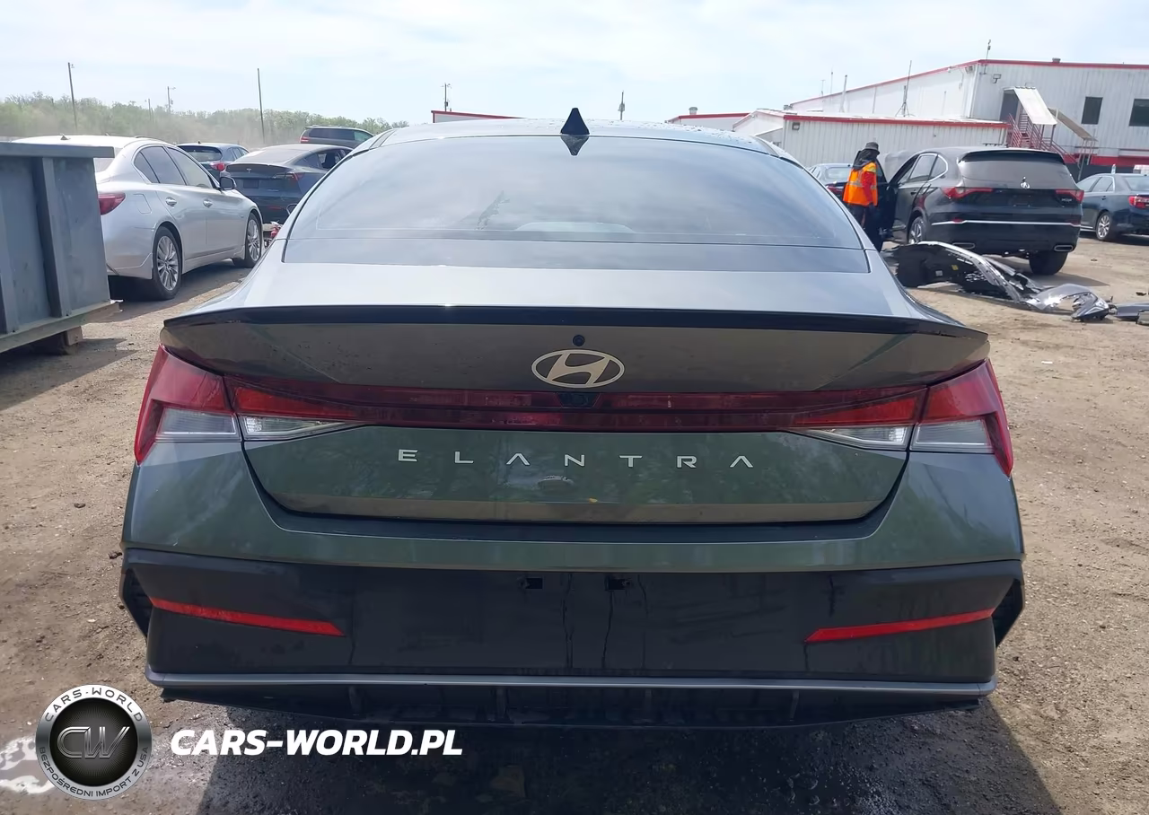 2026 Hyundai Elantra Sel Sport VIN:KMHLM4DG3TU120061 - 16