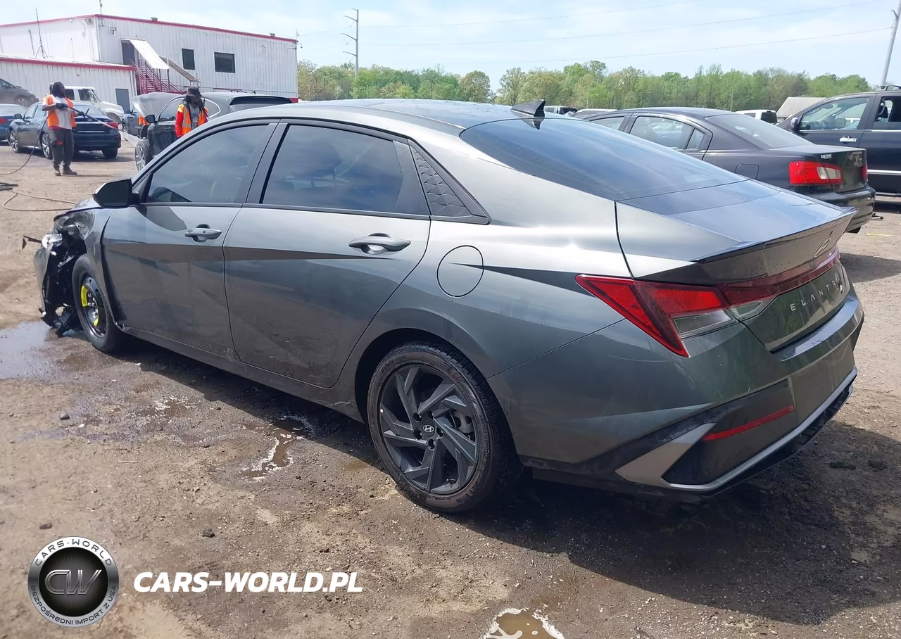 2026 Hyundai Elantra Sel Sport VIN:KMHLM4DG3TU120061 - 3