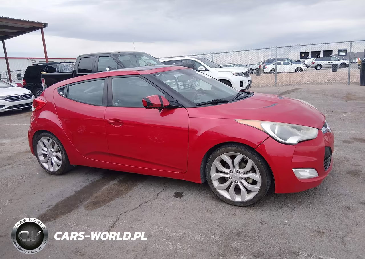 2013 Hyundai Veloster Base W-Black VIN:KMHTC6AD5DU135736 - 13