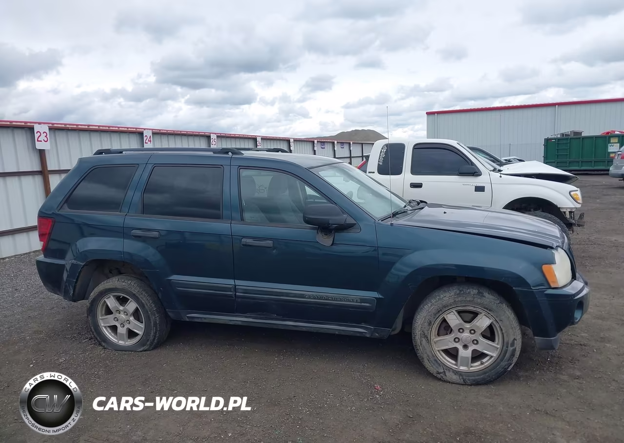 2005 Jeep Grand Cherokee Laredo VIN:1J4HR48N65C530215 - 13