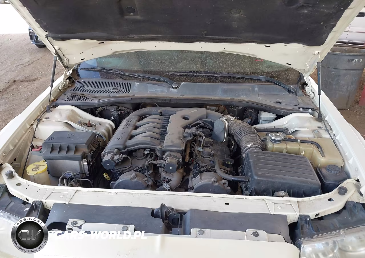 2007 Chrysler 300 Touring VIN:2C3KA53G47H628861 - 10
